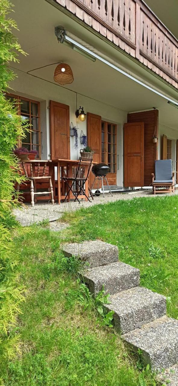 Cozy Apartment In The Heart Of The Alps Chateau-d'Oex Exterior photo